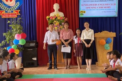 RA MẮT CÂU LẠC BỘ TIẾNG ANH